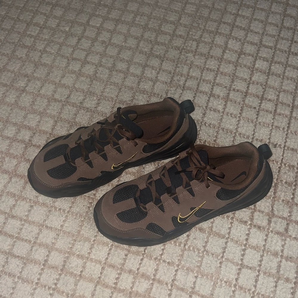 Nike Black and Brown Athletic Shoes